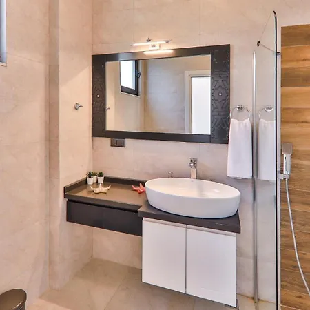 1 Bedroom Seaview With Private Heated Pool Villa