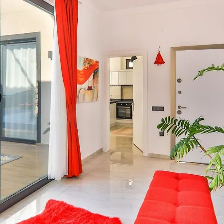 1 Bedroom Seaview 1126 *